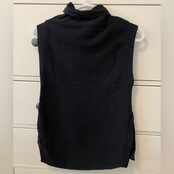 Black Sleeveless Monk & Lou Mock Neck Sweater Size XXS - Picture 4 of 4